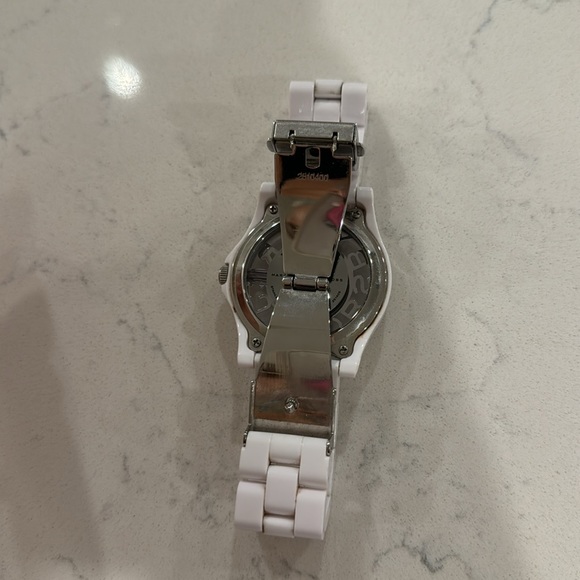 MARC BY MARC JACOBS (MBM4571) WHITE ACRYLIC WATCH - Picture 7 of 8